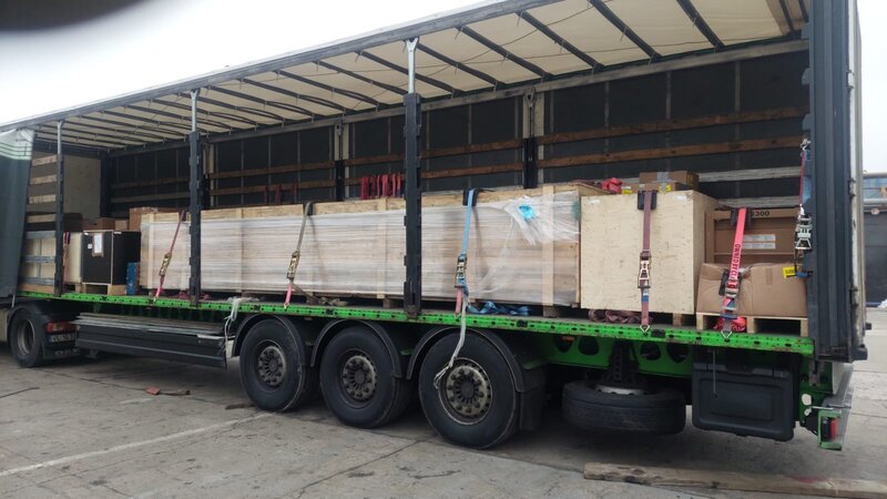 Transport logistica relocari ADR evenimente lift intern international.