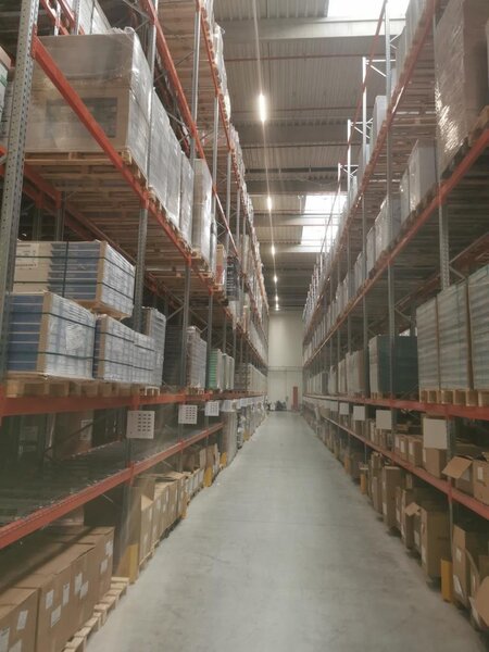 Transport logistica relocari ADR evenimente lift intern international.