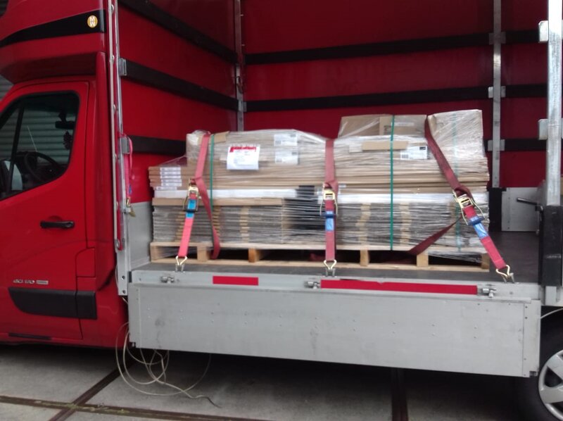 Transport logistica relocari ADR evenimente lift intern international.