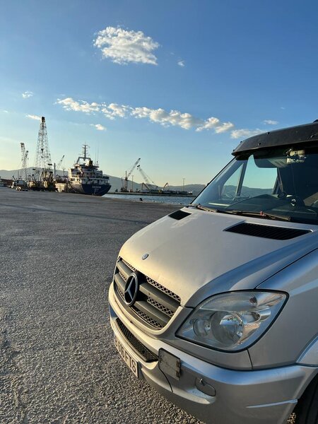 Transport logistica relocari ADR evenimente lift intern international.