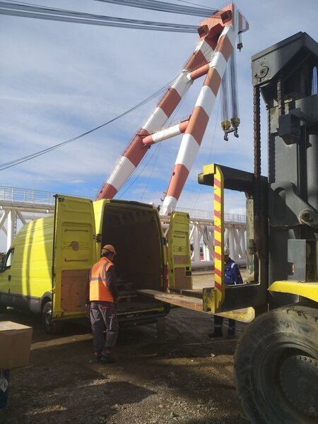 Transport logistica relocari ADR evenimente lift intern international.