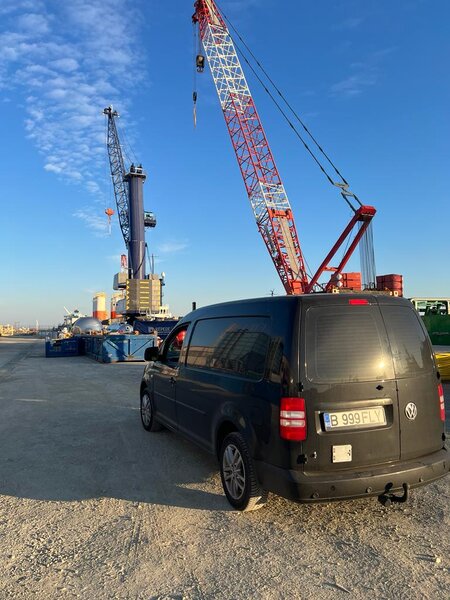 Transport logistica relocari ADR evenimente lift intern international.