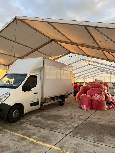 Transport logistica relocari ADR evenimente lift intern international.